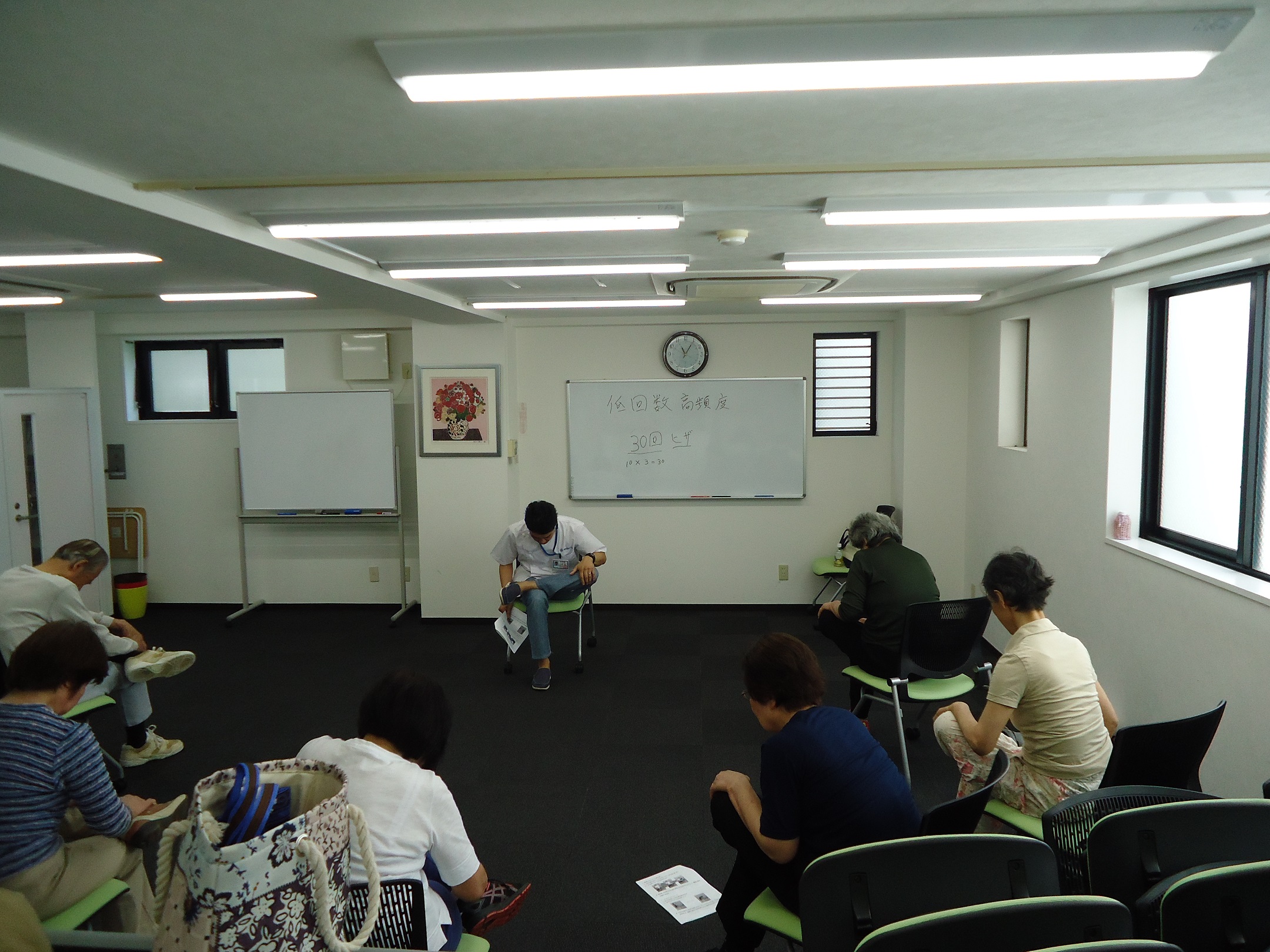 世田谷区地域包括主催「ソフィア元気クラブ」にてストレッチと筋力アップ体操を実施しました!